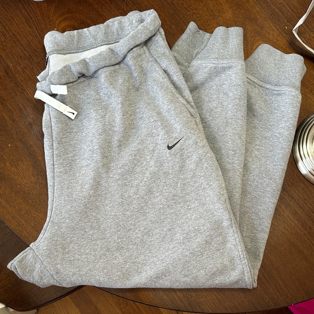 Nike Woman’s Gray Sweatpants